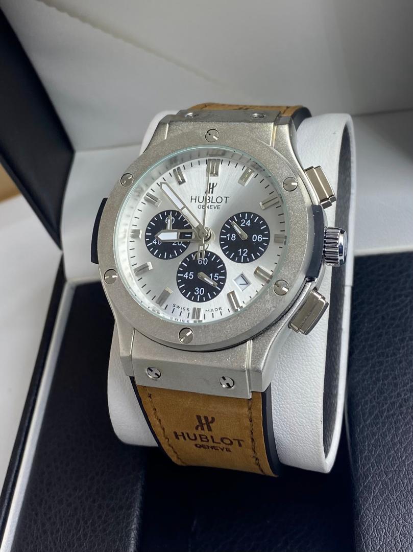MONTRE HUBLOT