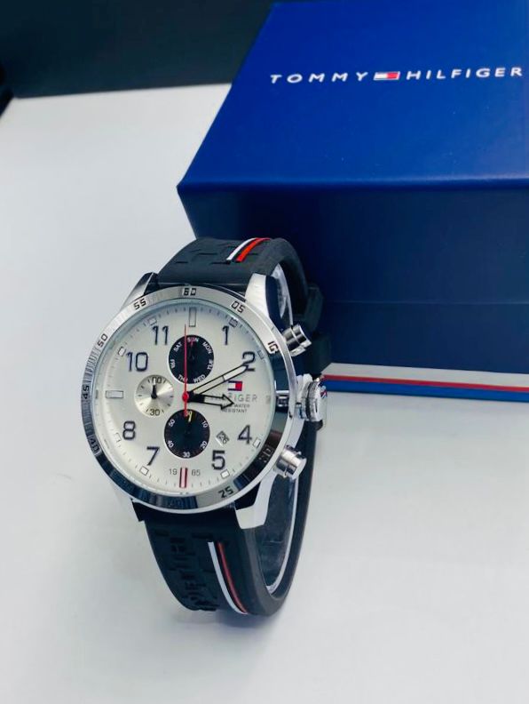 MONTRE HILFIGGER