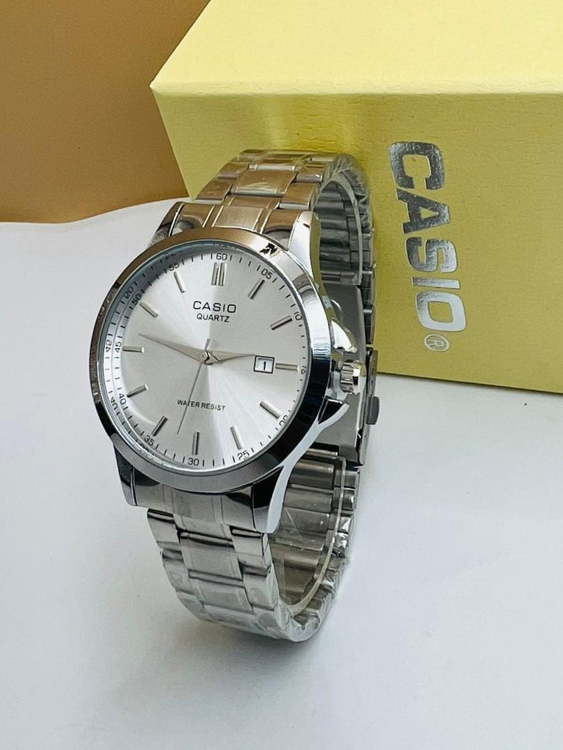 MONTRE CASIO