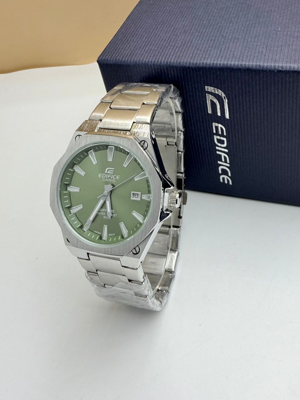 MONTRE ÉDIFICE