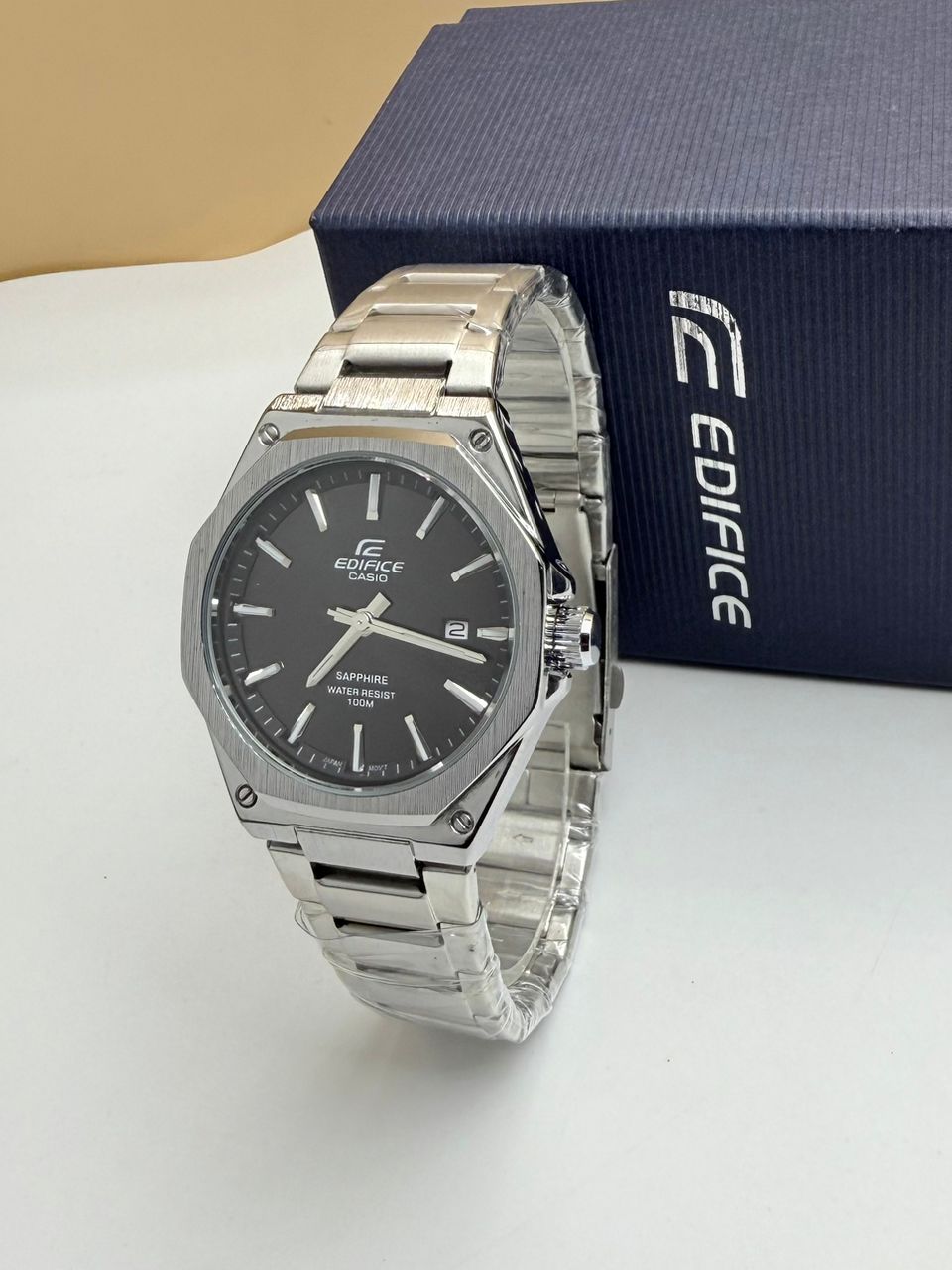 MONTRE ÉDIFICE