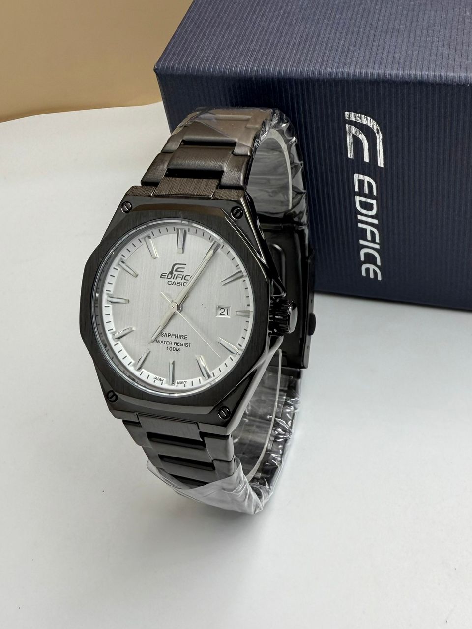 MONTRE ÉDIFICE